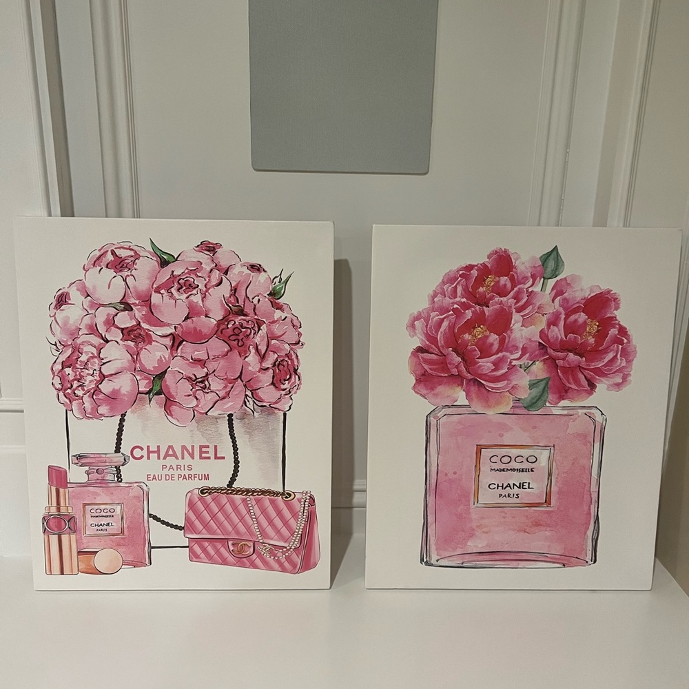 2 Canvas Chanel hanging pictures